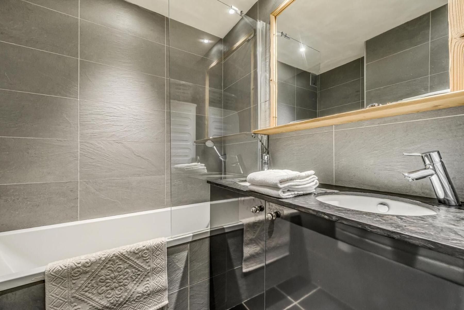 Residence Hauts Lieux - 4 Pieces 8 Personnes Premium, Appartement Renove Mae-3411 ティニュ エクステリア 写真